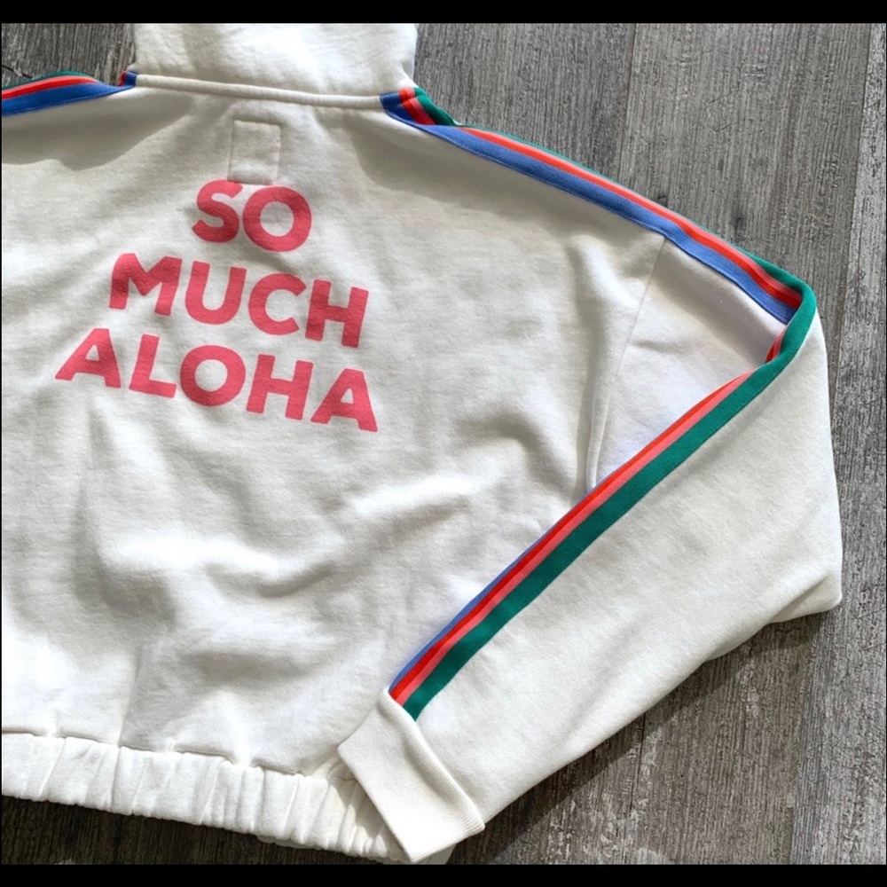 ๐ฅ๐ฅBILLABONG - FINDING WAVES FLEECE๐ฅ๐ฅ Womenโs Medium top, NWT, new, cute! ๐ฅ - Picture 6 of 6